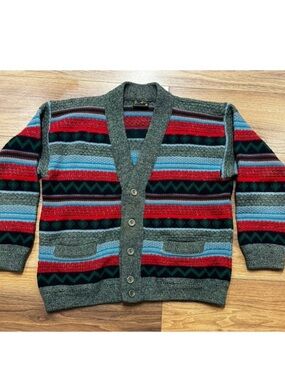 Vintage COOGI wool sweater unisex large heavy… beautiful condition